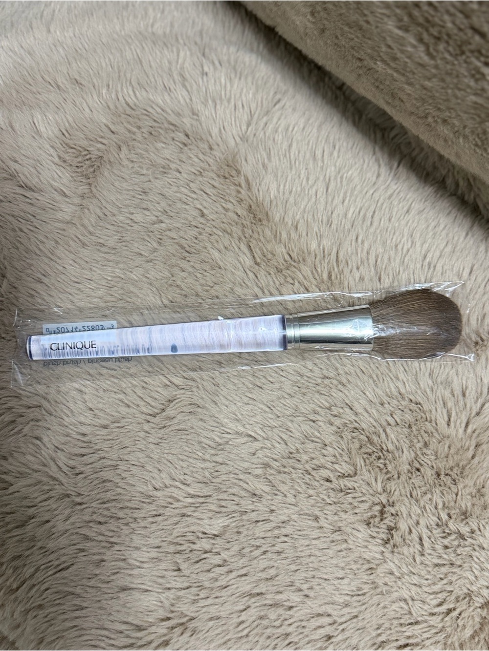 Clinique Powder/Blush Brush in Light Pink and Silver